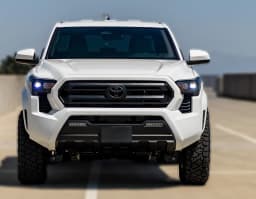 Toyota Tacoma 4WD SR5 Double Cab 6' Bed AT (Natl) 2026 — side view