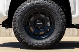 Toyota Tacoma 4WD SR5 Double Cab 6' Bed AT (Natl) 2026 — side view