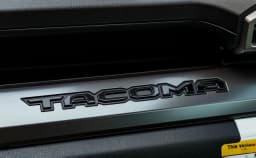 Toyota Tacoma 4WD SR5 Double Cab 6' Bed AT (Natl) 2026 — side view