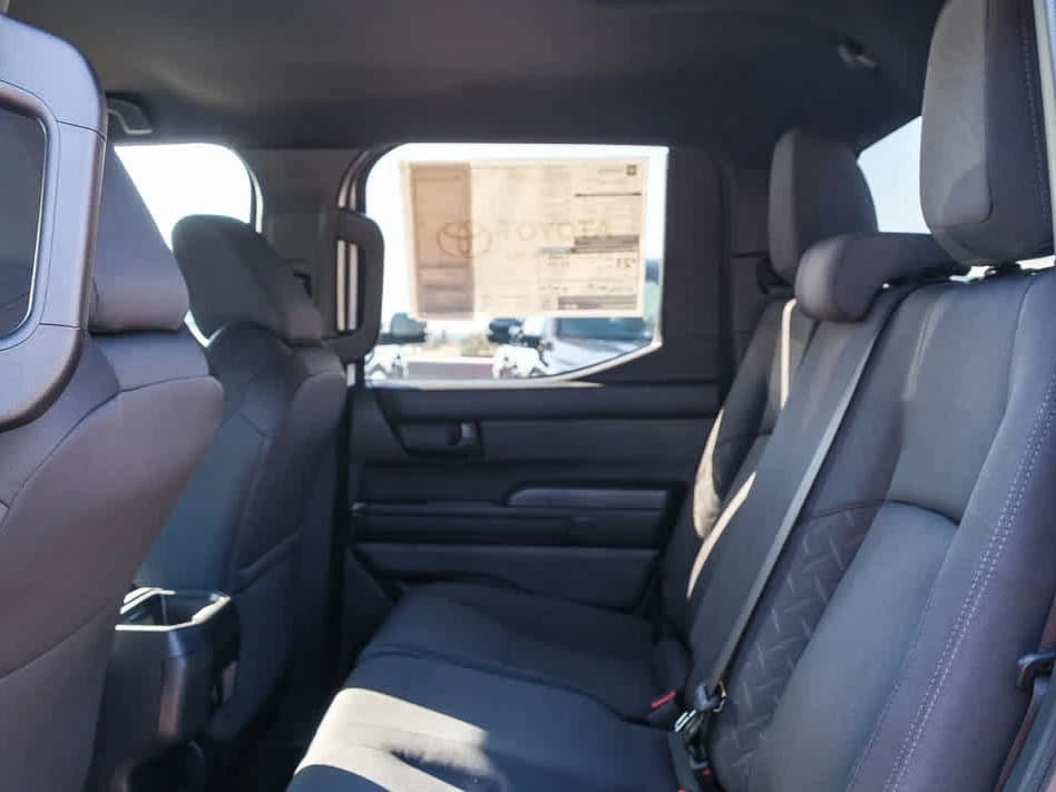 Toyota Tacoma 4WD SR5 Double Cab 6' Bed AT (Natl) 2026 — side view