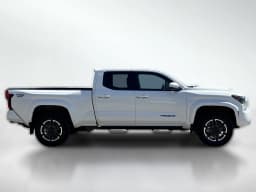 Toyota Tacoma 4WD TRD Sport Double Cab 6' Bed AT (Natl) 2026 — side view
