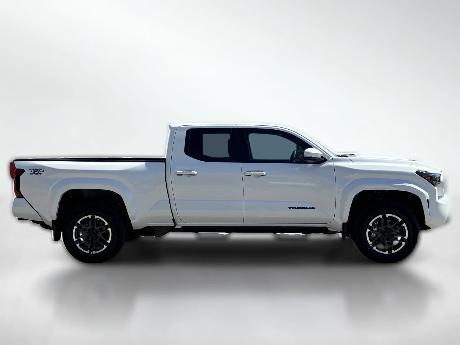 Toyota Tacoma 4WD TRD Sport Double Cab 6' Bed AT (Natl) 2026 — side view