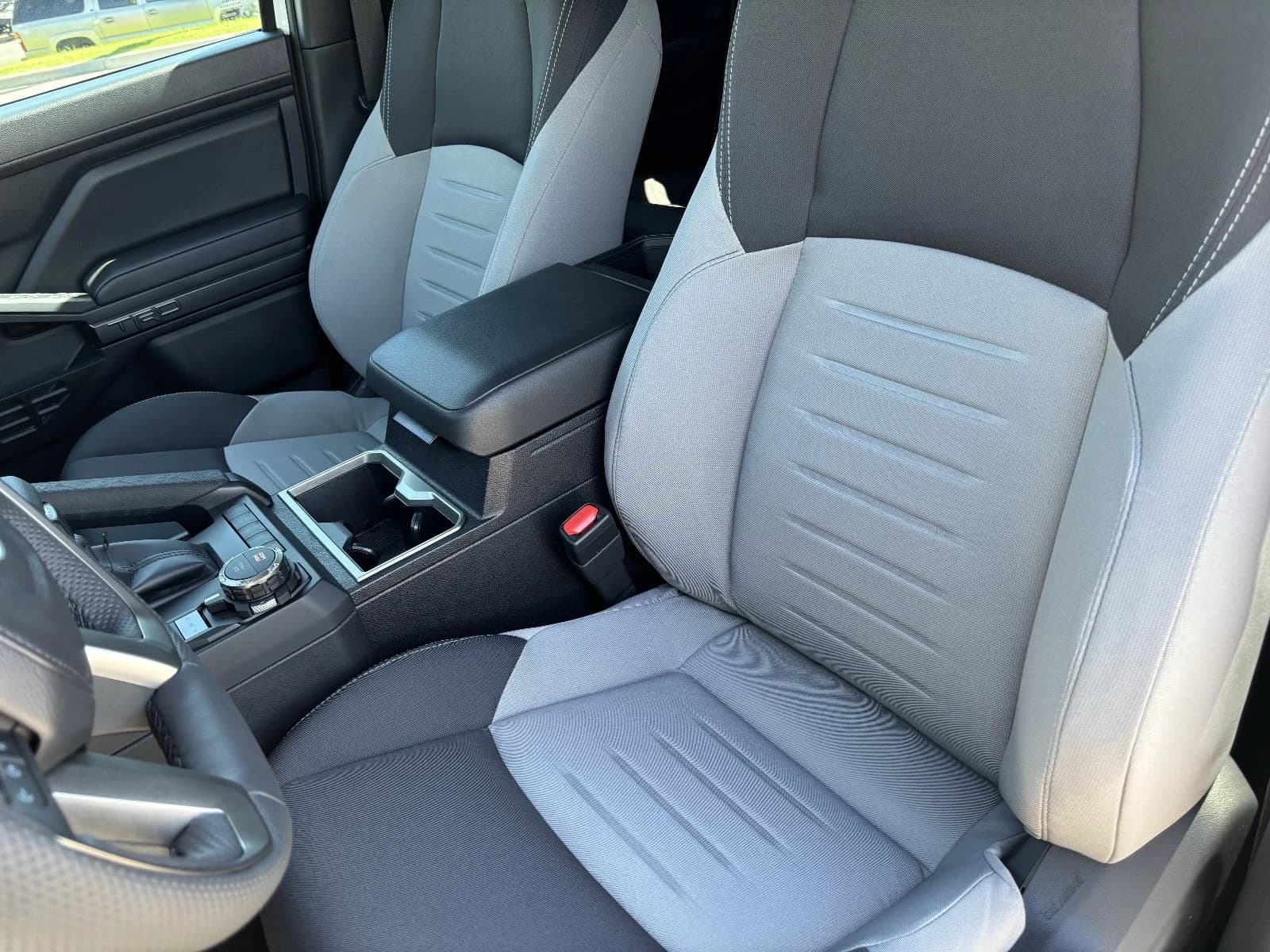 Toyota Tacoma 4WD TRD Sport Double Cab 6' Bed AT (Natl) 2026 — side view