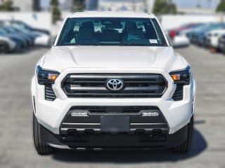 Toyota Tacoma 4WD SR5 Double Cab 5' Bed AT (Natl)