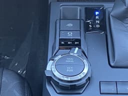 Toyota Tacoma 4WD SR5 Double Cab 5' Bed AT (Natl) 2026 — side view
