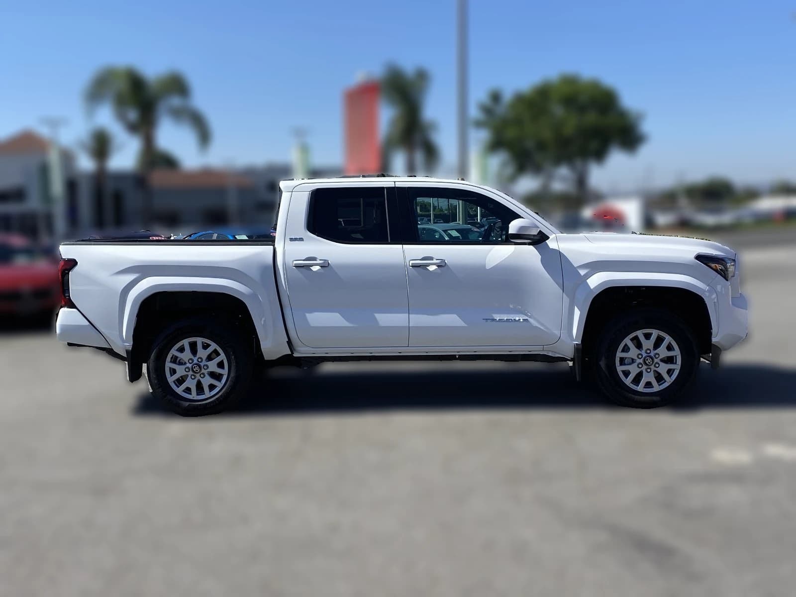 Toyota Tacoma 4WD SR5 Double Cab 5' Bed AT (Natl) 2026 — side view