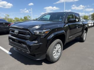 Toyota Tacoma 4WD SR5 Double Cab 5' Bed AT (Natl)