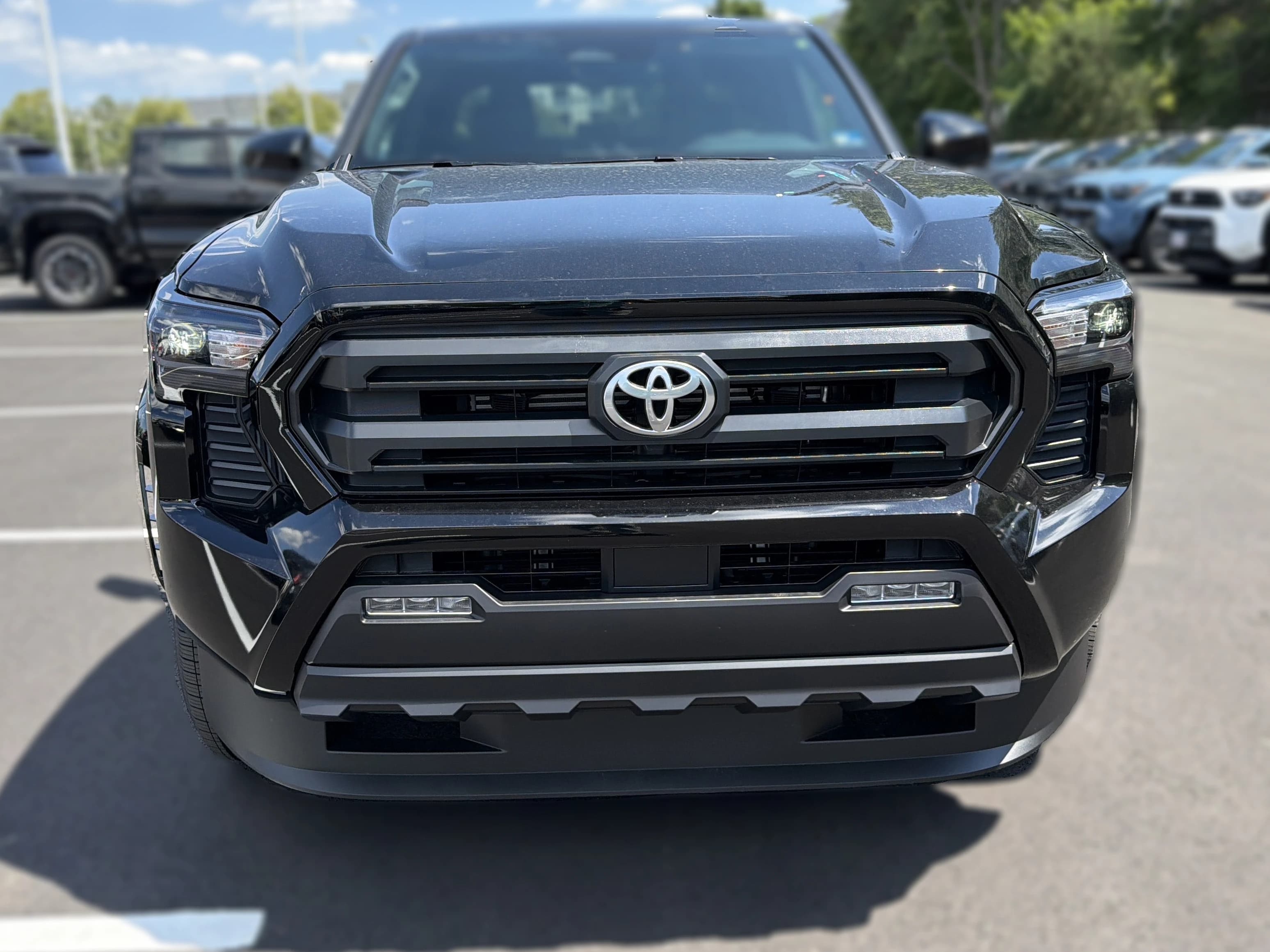 Toyota Tacoma 4WD SR5 Double Cab 5' Bed AT (Natl) 2026 — side view