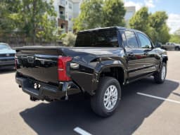 Toyota Tacoma 4WD SR5 Double Cab 5' Bed AT (Natl) 2026 — side view
