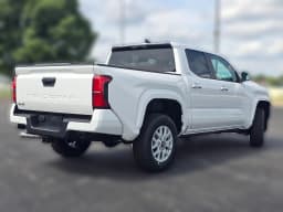 Toyota Tacoma 4WD SR5 Double Cab 5' Bed AT (Natl) 2026 — side view