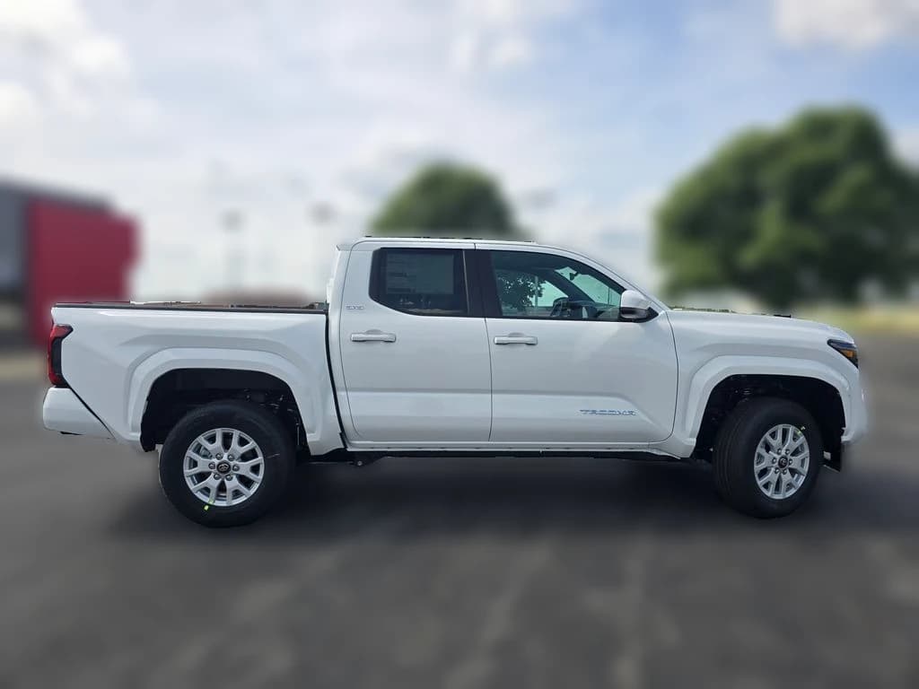 Toyota Tacoma 4WD SR5 Double Cab 5' Bed AT (Natl) 2026 — side view