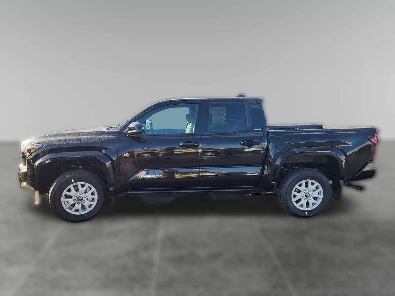 Toyota Tacoma 4WD SR5 Double Cab 5' Bed AT (GS) 2026 — side view