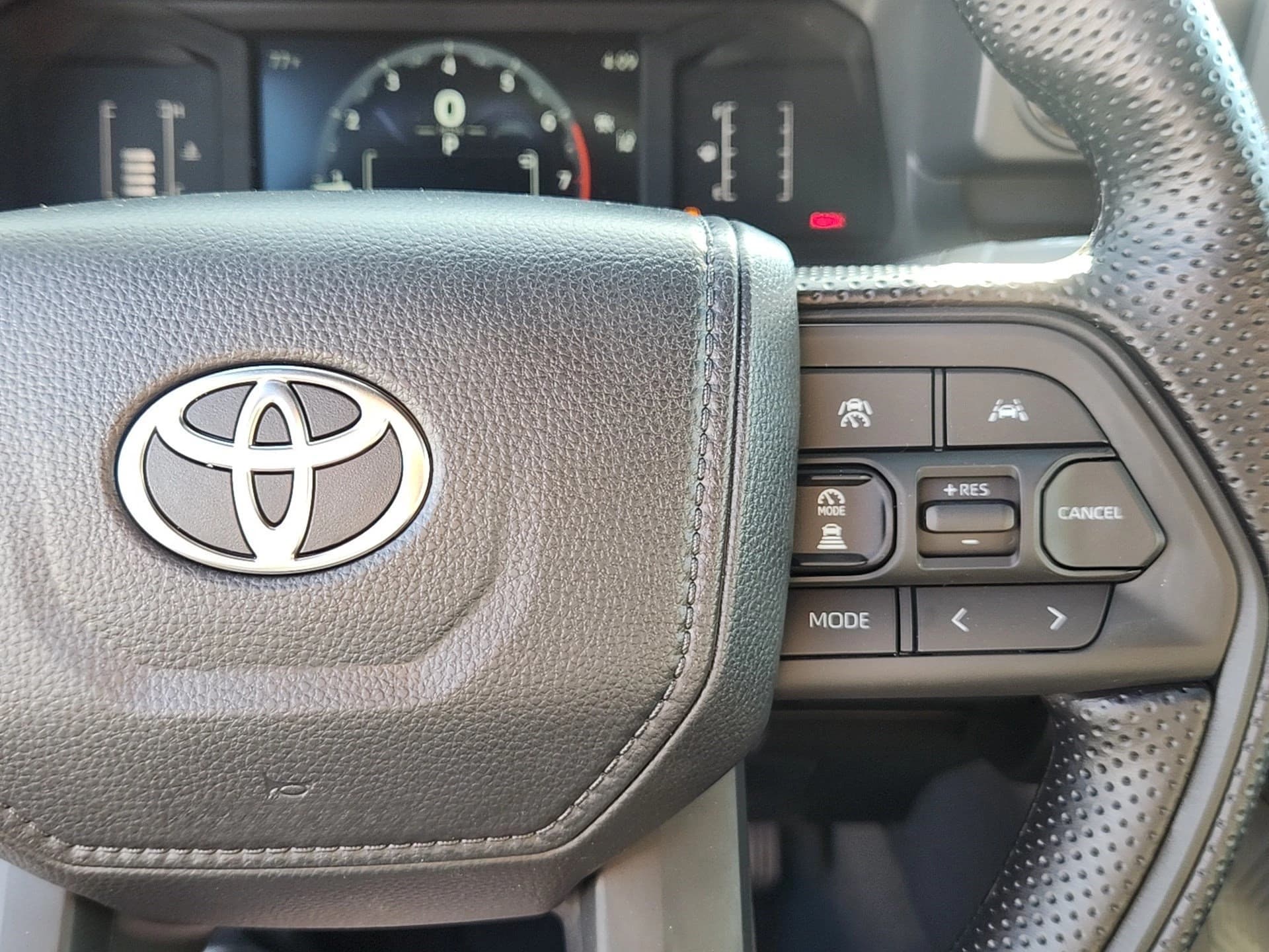 Toyota Tacoma 4WD SR5 Double Cab 5' Bed AT (GS) 2026 — side view
