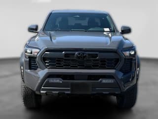 Toyota Tacoma 4WD TRD Off Road Double Cab 6' Bed AT (Natl)