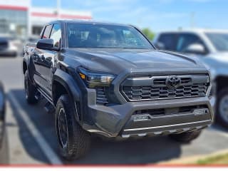 Toyota Tacoma 4WD TRD Off Road Double Cab 6' Bed AT (Natl)