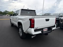 Toyota Tacoma 4WD SR5 Double Cab 5' Bed AT (Natl) 2026 — side view