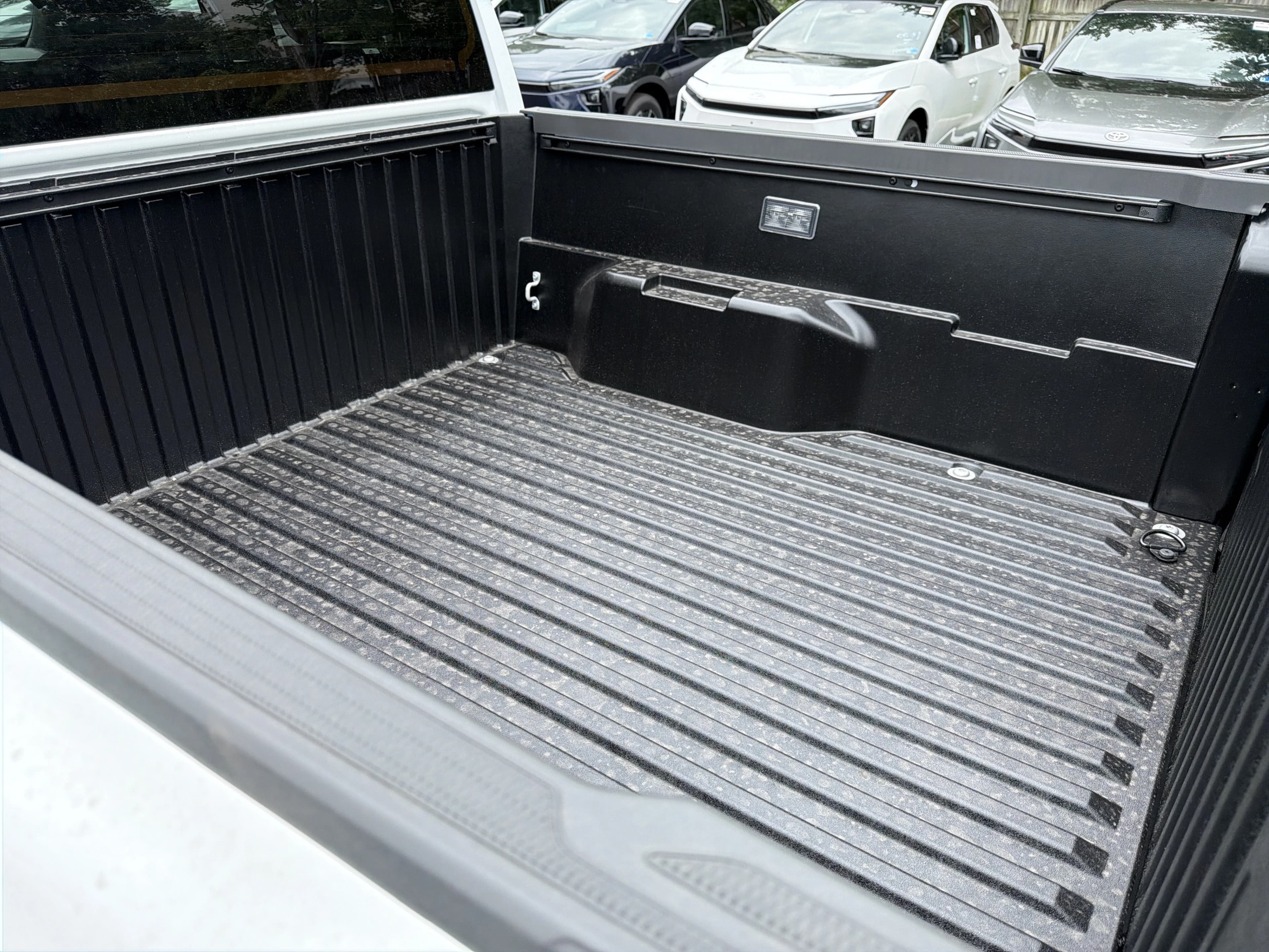 Toyota Tacoma 4WD TRD Off Road Double Cab 5' Bed AT (Natl) 2026 — side view