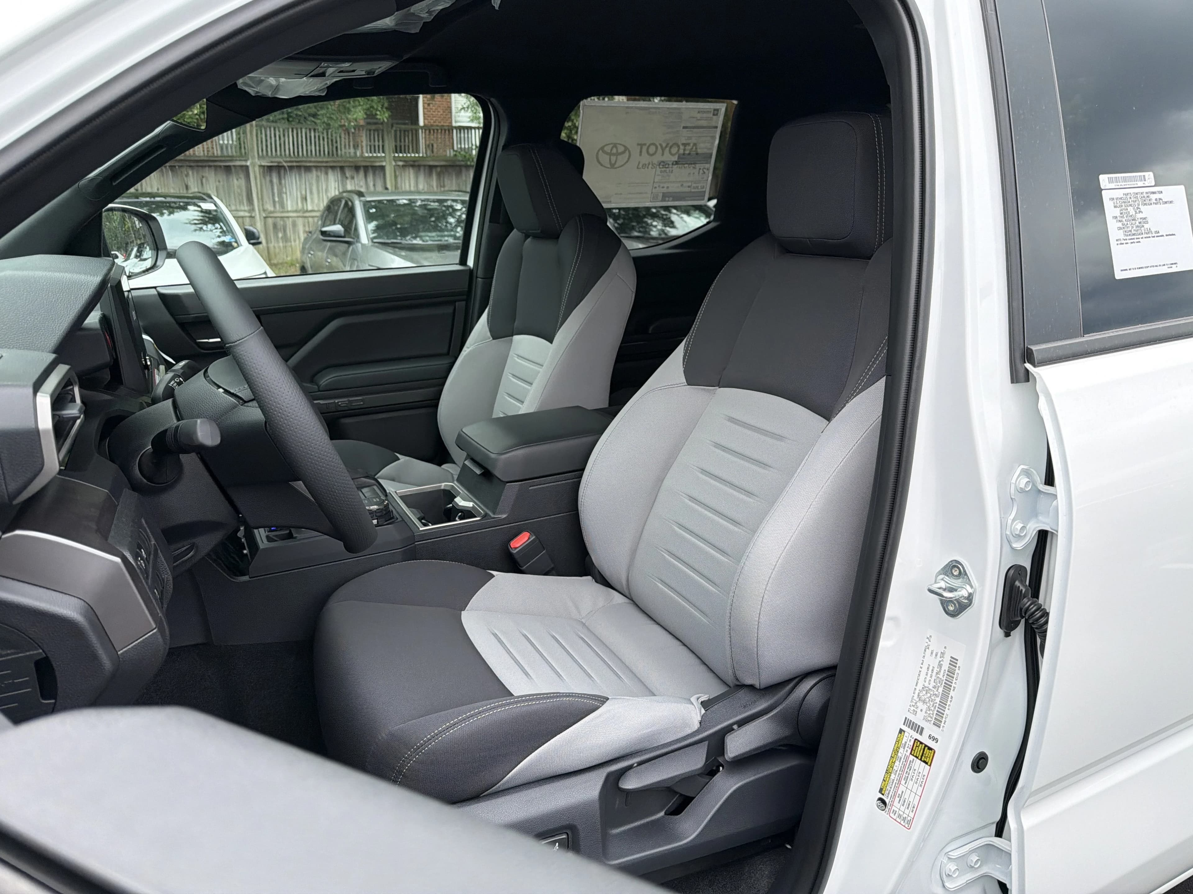 Toyota Tacoma 4WD TRD Off Road Double Cab 5' Bed AT (Natl) 2026 — side view