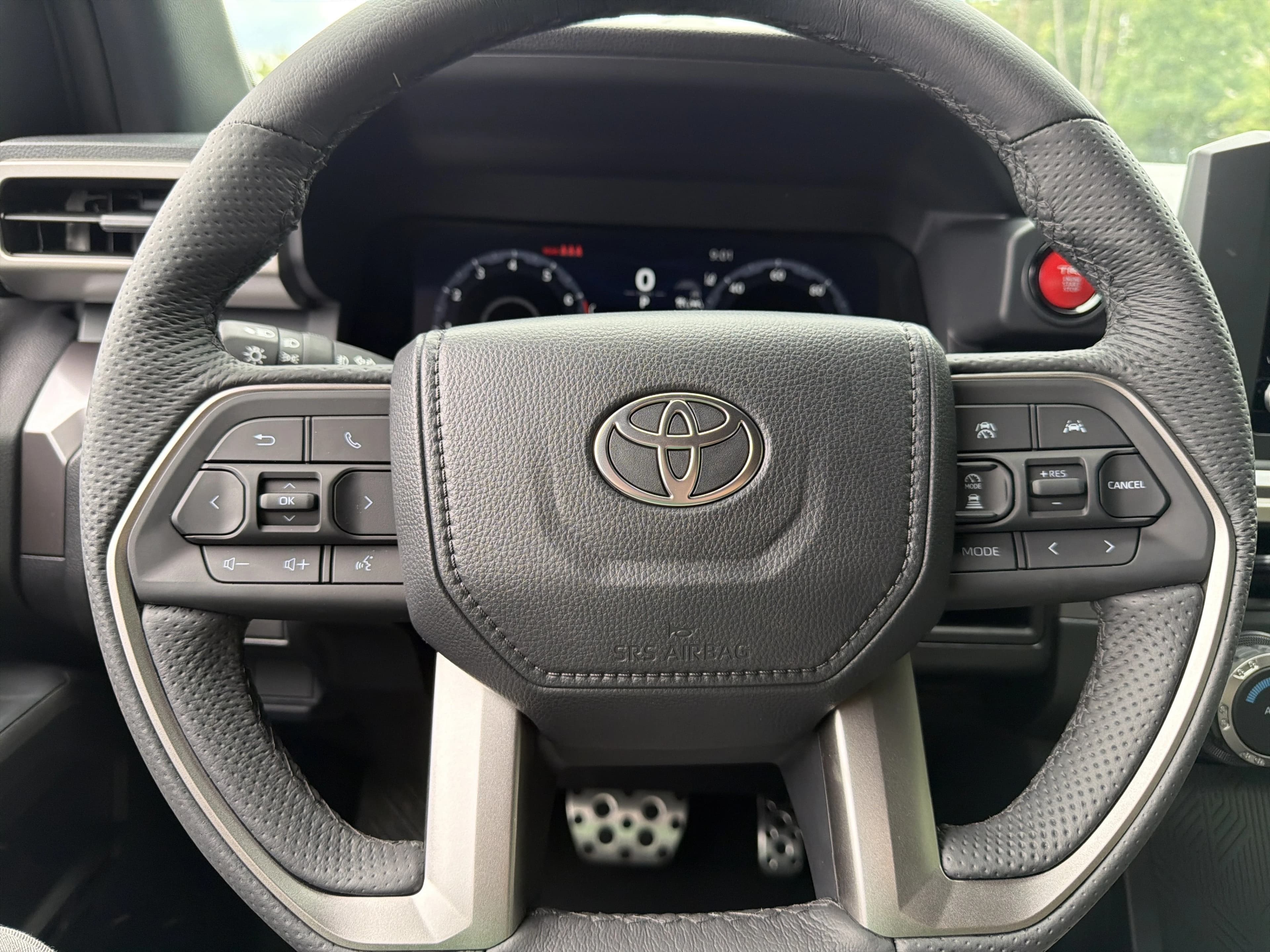 Toyota Tacoma 4WD TRD Off Road Double Cab 5' Bed AT (Natl) 2026 — side view