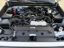 Toyota Tacoma 4WD SR5 Double Cab 5' Bed AT (Natl) 2026 — side view