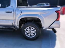 Toyota Tacoma 4WD SR5 Double Cab 5' Bed AT (Natl) 2026 — side view