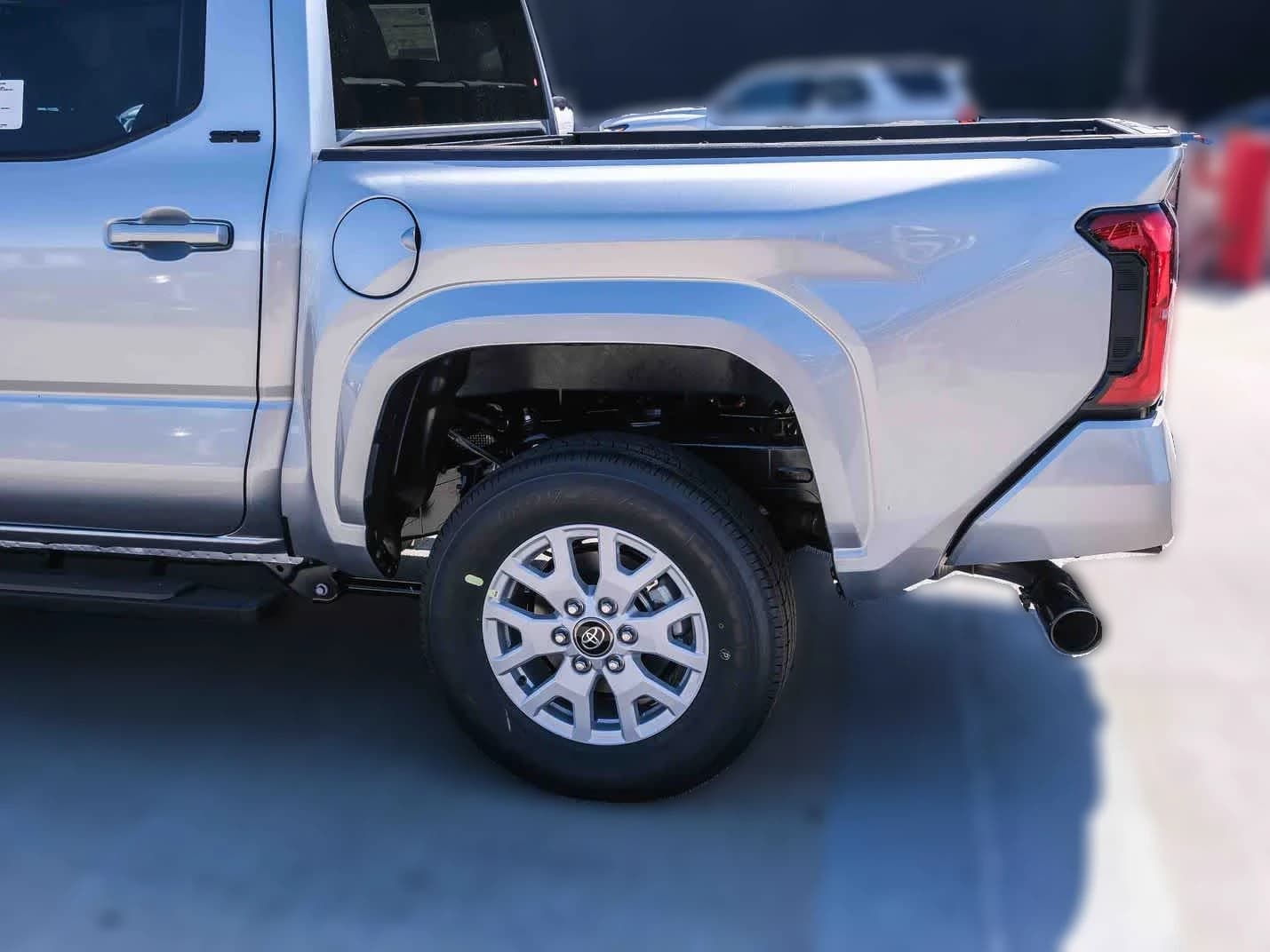 Toyota Tacoma 4WD SR5 Double Cab 5' Bed AT (Natl) 2026 — side view