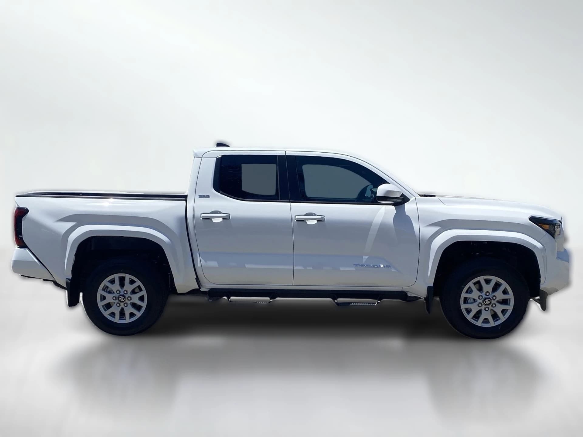 Toyota Tacoma 4WD SR5 Double Cab 5' Bed AT (Natl) 2026 — side view