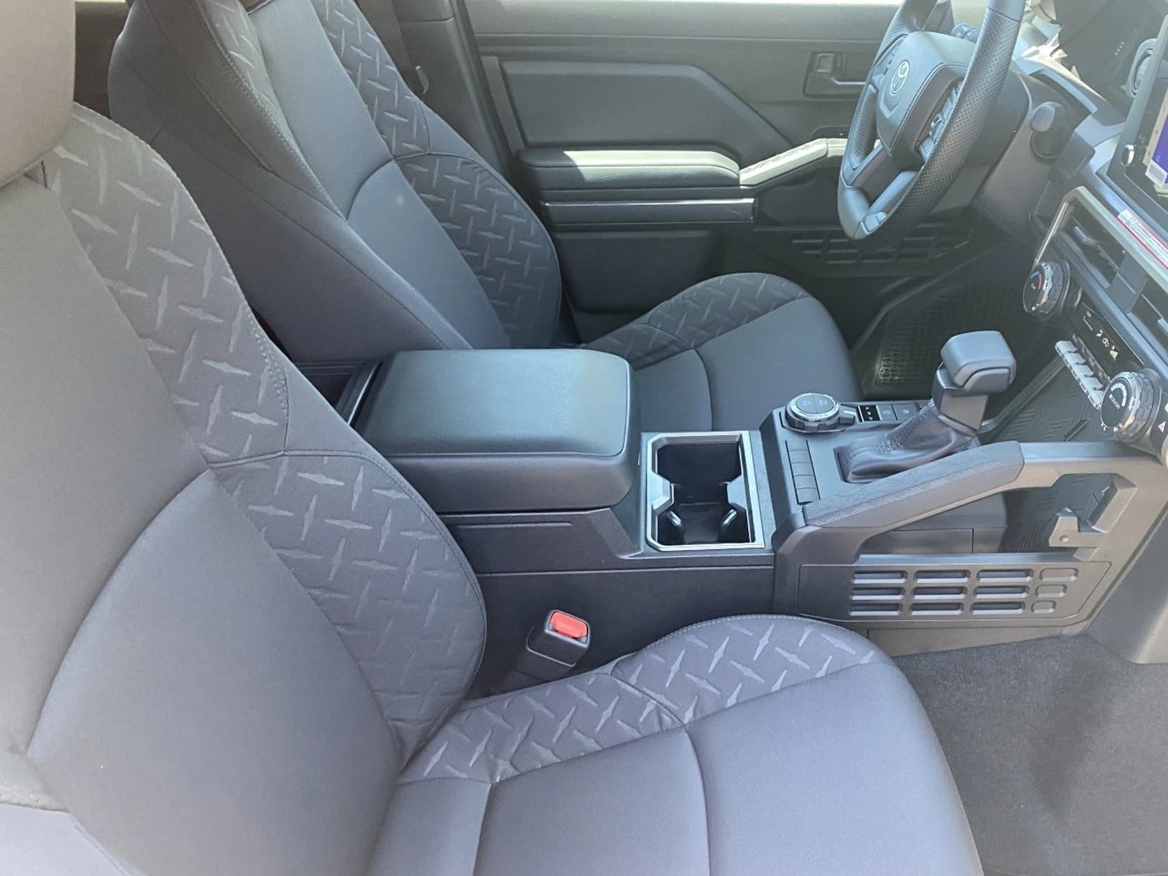 Toyota Tacoma 4WD SR5 Double Cab 5' Bed AT (Natl) 2026 — side view