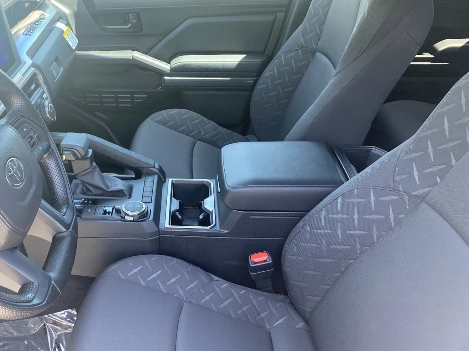 Toyota Tacoma 4WD SR5 Double Cab 5' Bed AT (Natl) 2026 — side view