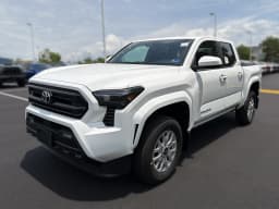 Toyota Tacoma 4WD SR5 Double Cab 6' Bed AT (Natl) 2026 — side view