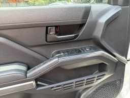 Toyota Tacoma 4WD SR5 Double Cab 6' Bed AT (Natl) 2026 — side view