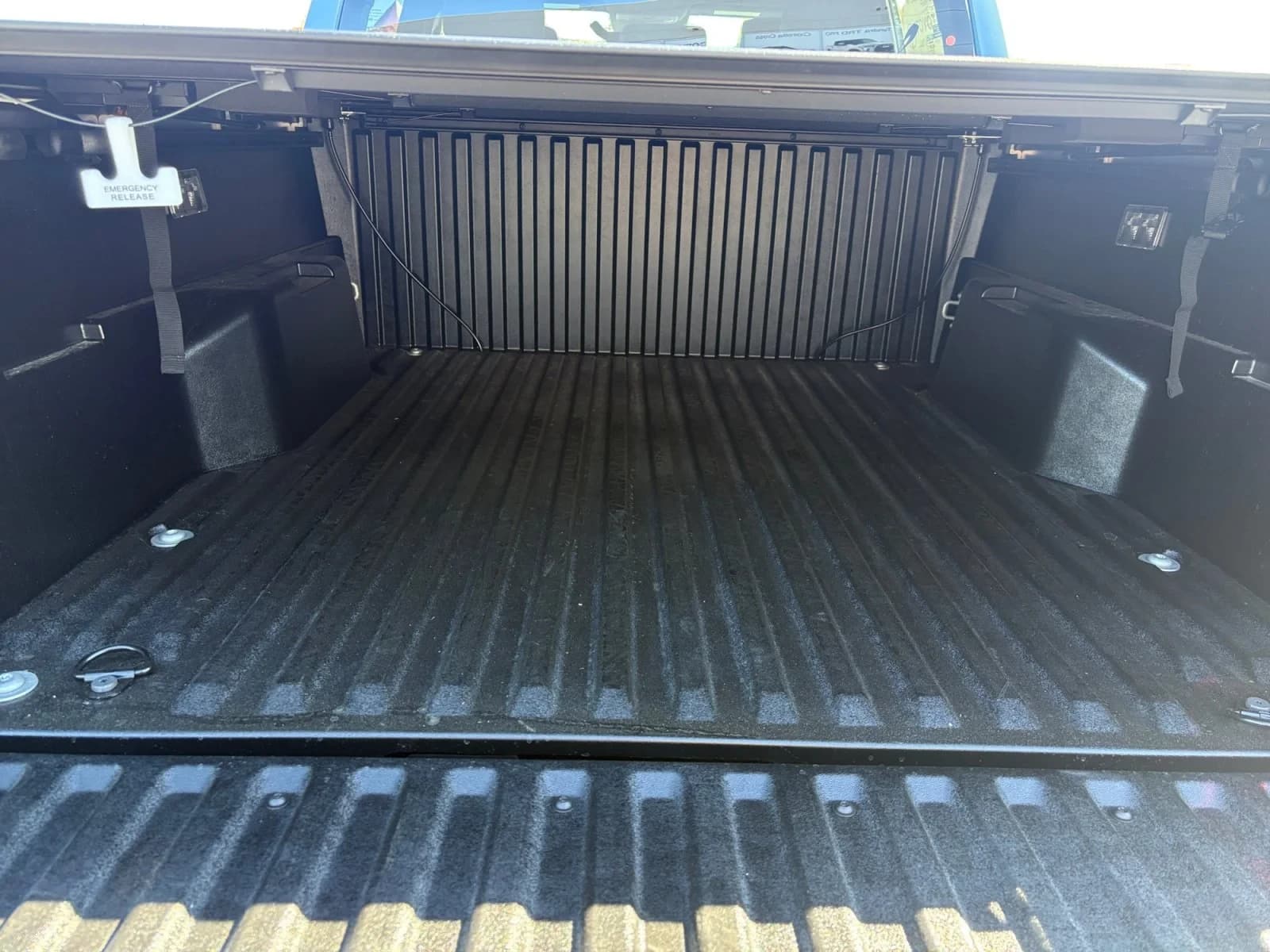 Toyota Tacoma 4WD TRD Off Road Double Cab 5' Bed AT (Natl) 2026 — side view