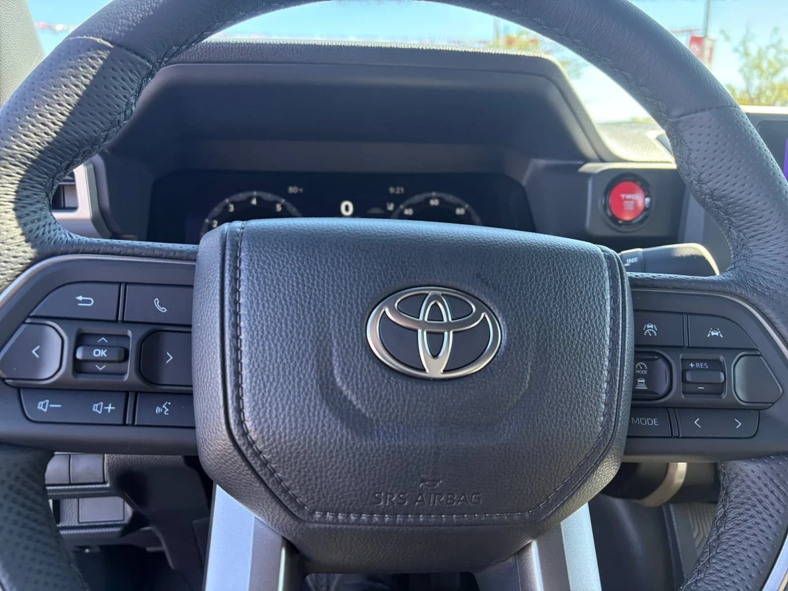 Toyota Tacoma 4WD TRD Off Road Double Cab 5' Bed AT (Natl) 2026 — side view