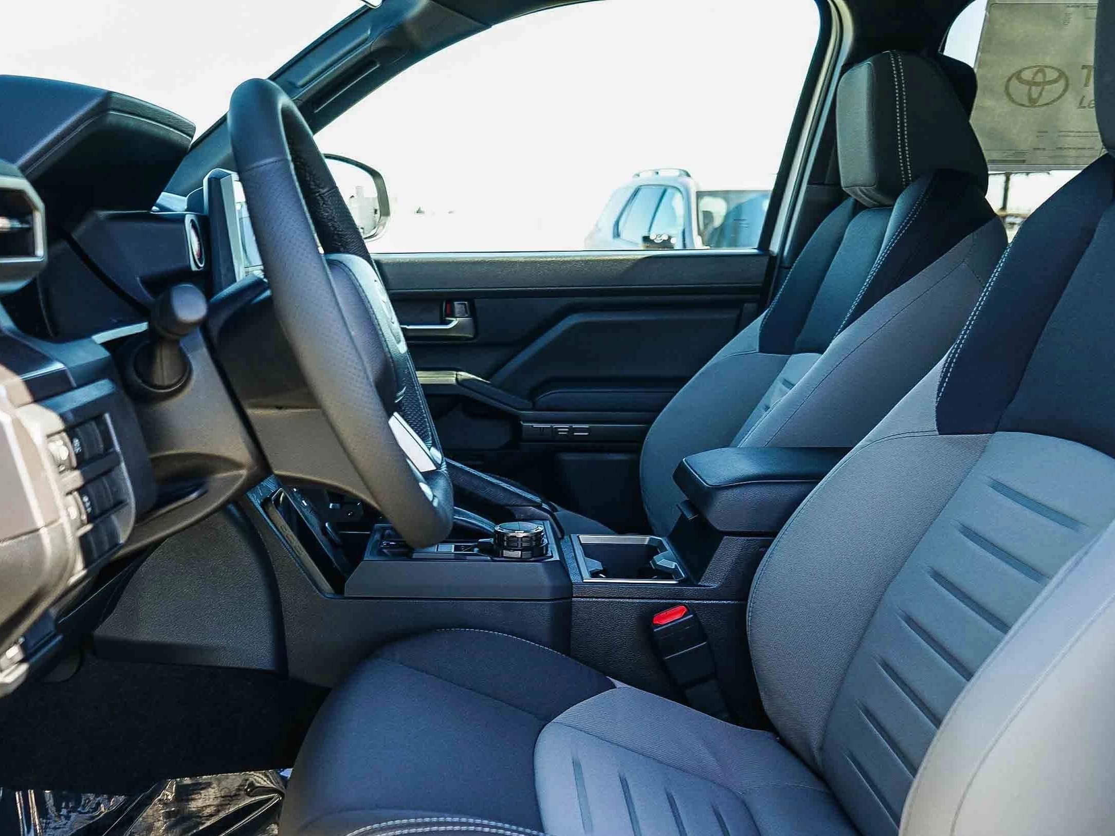 Toyota Tacoma 4WD TRD Sport Double Cab 5' Bed AT (Natl) 2026 — side view