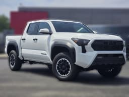 Toyota Tacoma 4WD TRD Off Road Double Cab 5' Bed AT (Natl) 2026 — side view