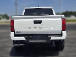 Toyota Tacoma 4WD TRD Off Road Double Cab 5' Bed AT (Natl) 2026 — side view