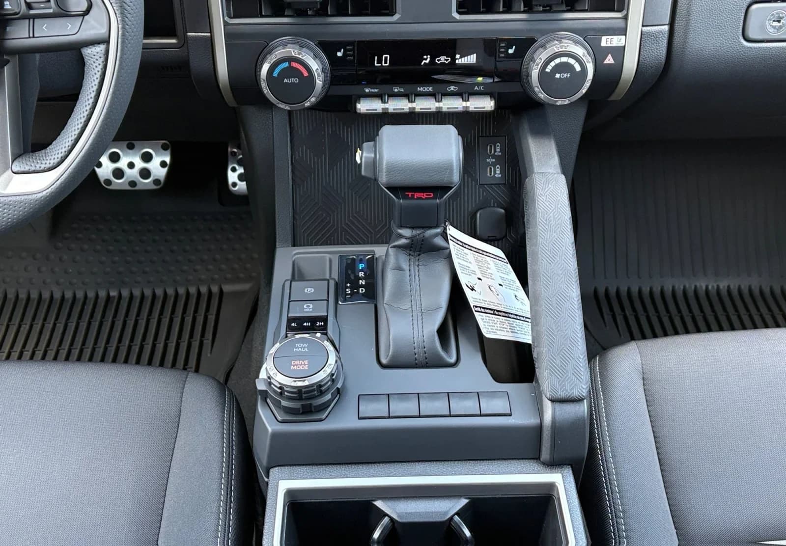 Toyota Tacoma 4WD TRD Sport Double Cab 5' Bed AT (Natl) 2026 — side view