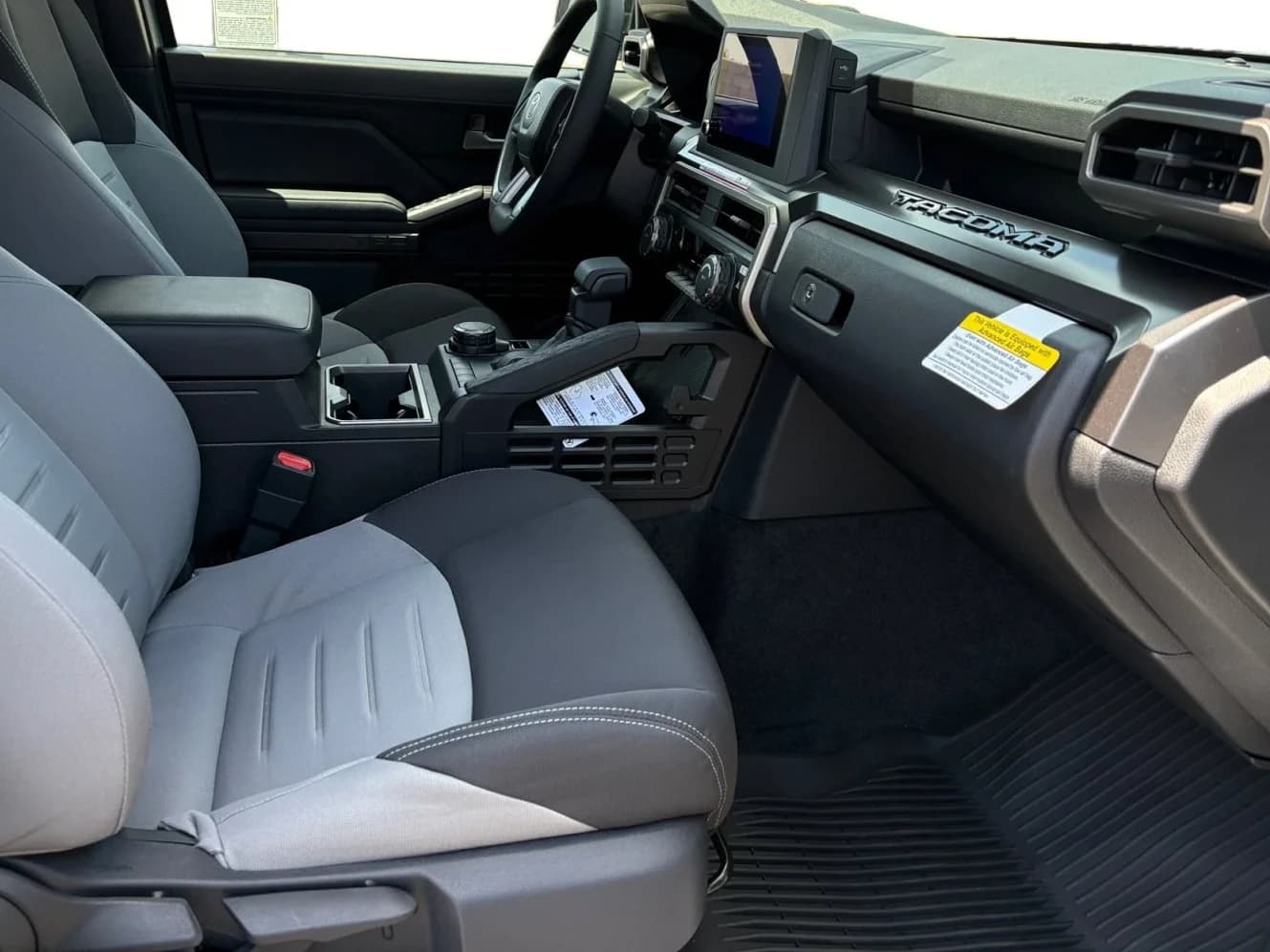 Toyota Tacoma 4WD TRD Sport Double Cab 5' Bed AT (Natl) 2026 — side view
