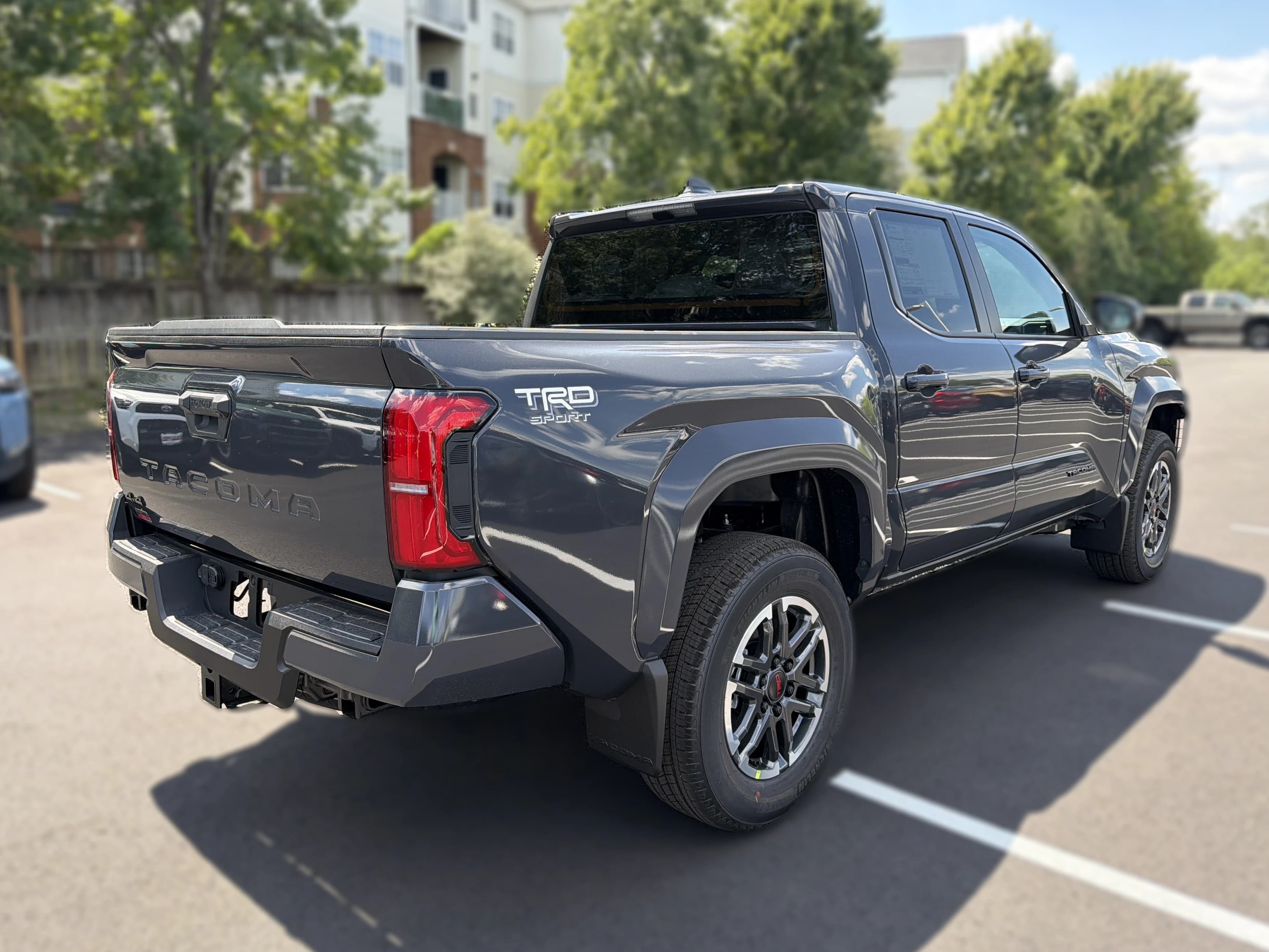 Toyota Tacoma 4WD TRD Sport Double Cab 5' Bed AT (Natl) 2026 — side view
