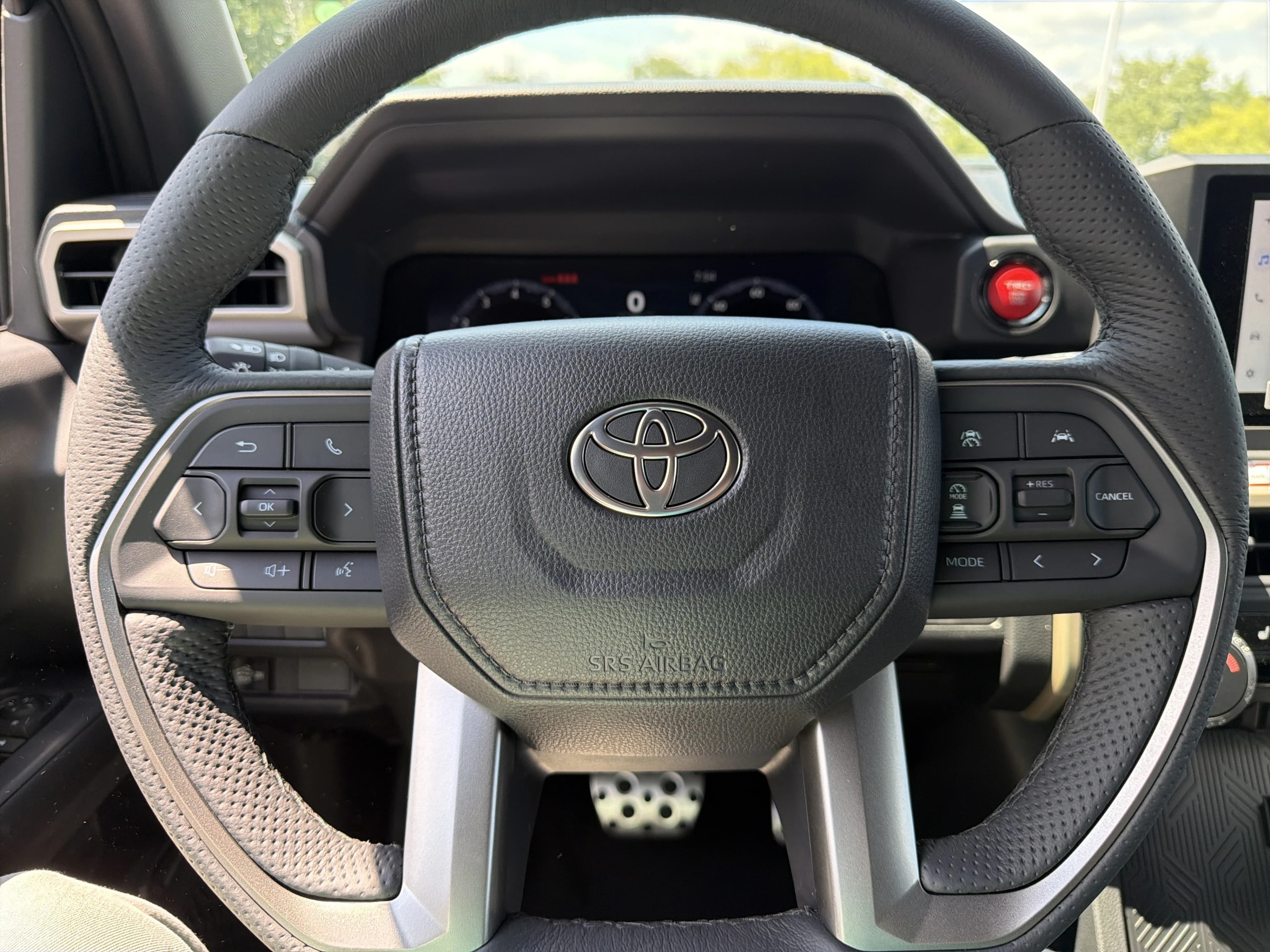 Toyota Tacoma 4WD TRD Sport Double Cab 5' Bed AT (Natl) 2026 — side view