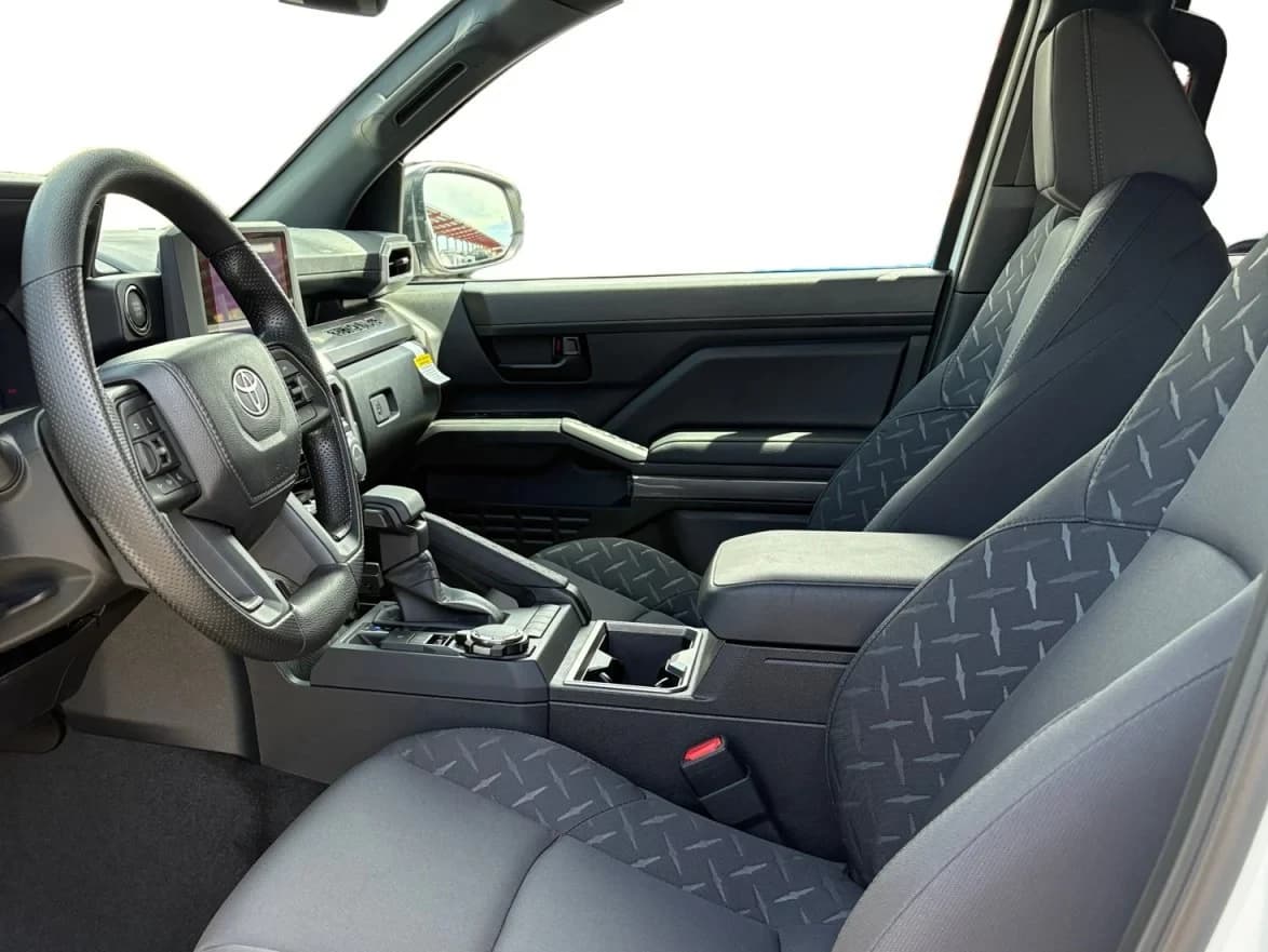 Toyota Tacoma 4WD SR5 Double Cab 5' Bed AT (Natl) 2026 — side view