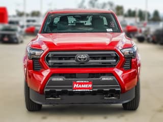 Toyota Tacoma 2WD SR5 Double Cab 5' Bed AT (Natl)