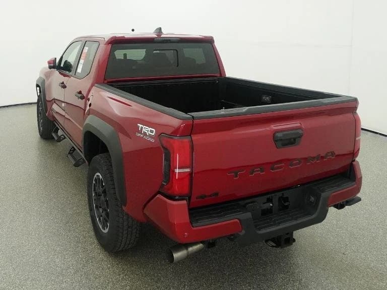 Toyota Tacoma 4WD TRD Off Road Double Cab 5' Bed AT (Natl) 2026 — side view