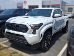 Toyota Tacoma 4WD TRD Sport Double Cab 6' Bed AT (Natl) 2026 — side view