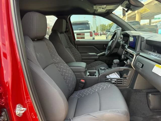 Toyota Tacoma 4WD SR5 Double Cab 5' Bed AT (Natl) 2026 — side view