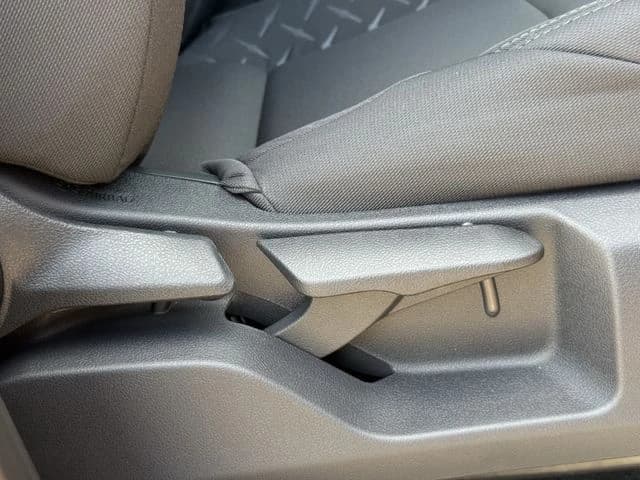 Toyota Tacoma 4WD SR5 Double Cab 5' Bed AT (Natl) 2026 — side view