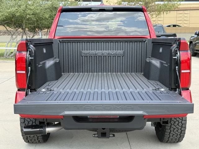 Toyota Tacoma 4WD SR5 Double Cab 5' Bed AT (Natl) 2026 — side view