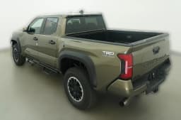 Toyota Tacoma 4WD TRD Off Road Double Cab 5' Bed AT (Natl) 2026 — side view