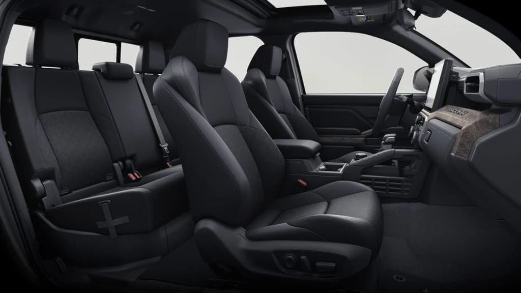 Toyota Tacoma 4WD Limited Double Cab 5' Bed AT (Natl) 2026 — side view