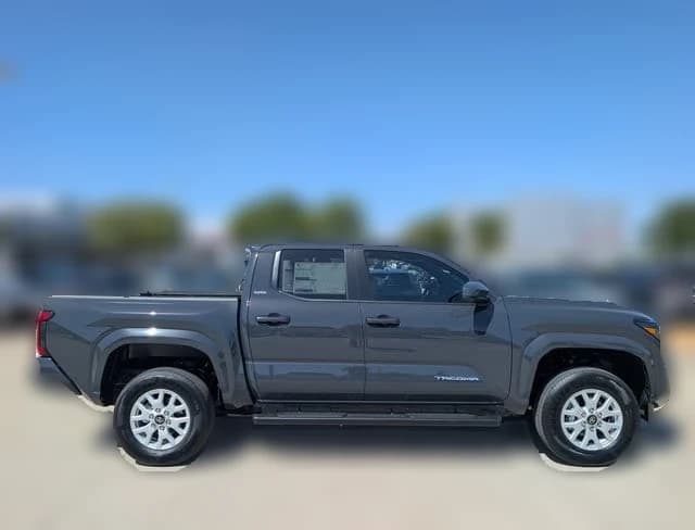 Toyota Tacoma 4WD SR5 Double Cab 5' Bed AT (Natl) 2026 — side view